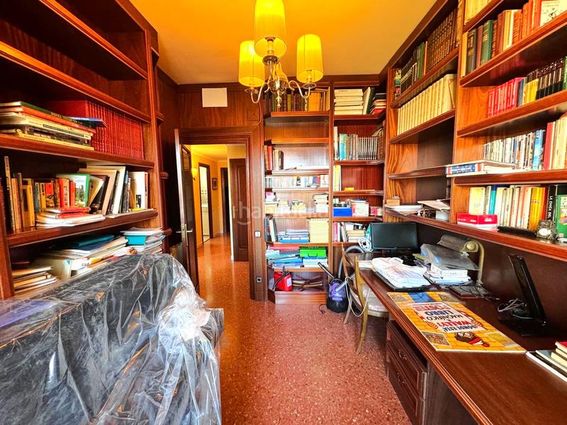 Foto d1bc53e7-1333-4f77-a347-191b48cccc59. Flat with heating parking in Barri de les Corts Barcelona