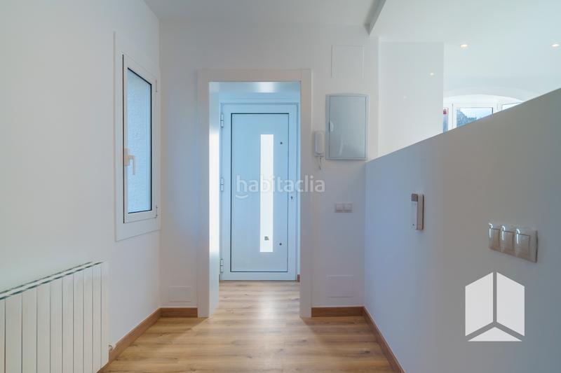 Foto 18fe3516-dd91-4026-b724-c82fe5dfe35a. Maison jumelée avec parking dans El Poal Castelldefels