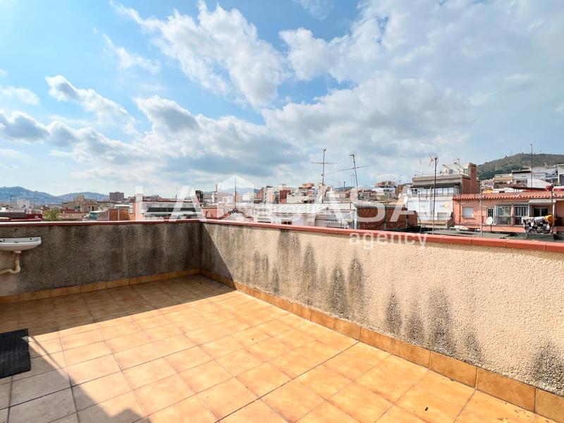 Foto 0c4f3c96-2fd2-425b-ad52-f9ed088753e5. Dachwohnung in Prosperitat Barcelona