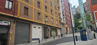 Pis a Calle León de Uruñuela