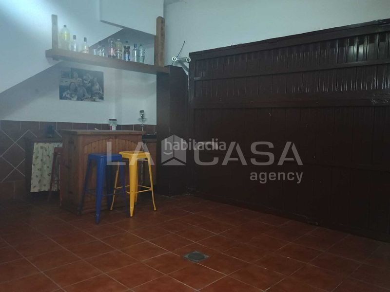 Foto f917a563-9d99-489e-9195-e98405da4b4a. Casa adossada amb aparcament a Bajadilla - Fuente Nueva Algeciras