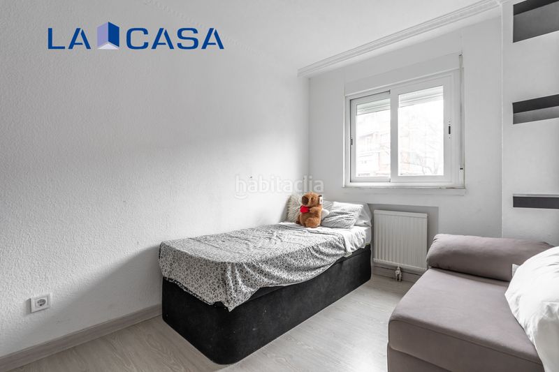 Foto 65eb1f7f-5470-4c2d-93b5-125bcbd7bbc1. Piso en Zofío Madrid