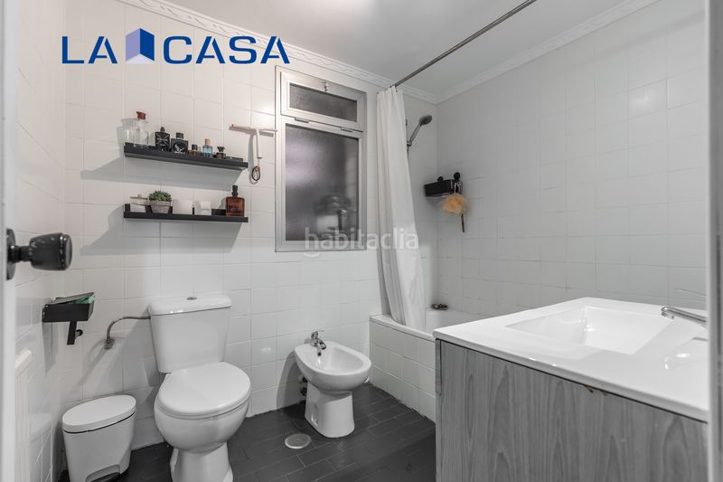 Foto 94185633-16b5-4c64-bf1a-7d4717dbca31. Piso en Zofío Madrid