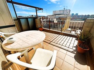 Penthouse  Carrer de terra baixa