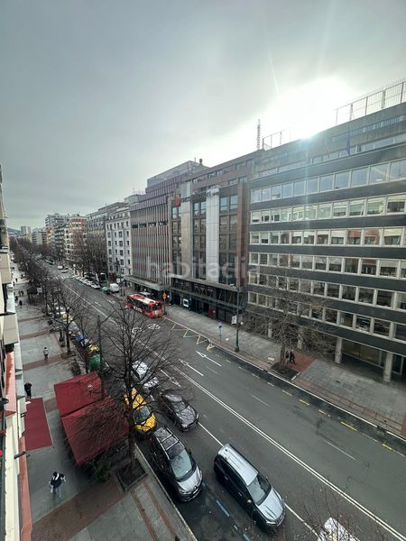 Foto 10ecb543-ba2f-4525-8d6e-8baff98a67b9. Pis amb calefacció a Abandoibarra - Guggenheim Bilbao