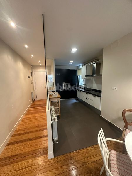 Foto c6a16402-967f-4b69-9548-796d5eb4f91d. Pis amb calefacció a Abandoibarra - Guggenheim Bilbao