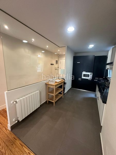 Foto dbfd92cd-1e9b-4d04-8b5e-0ea979f6b9d7. Pis amb calefacció a Abandoibarra - Guggenheim Bilbao