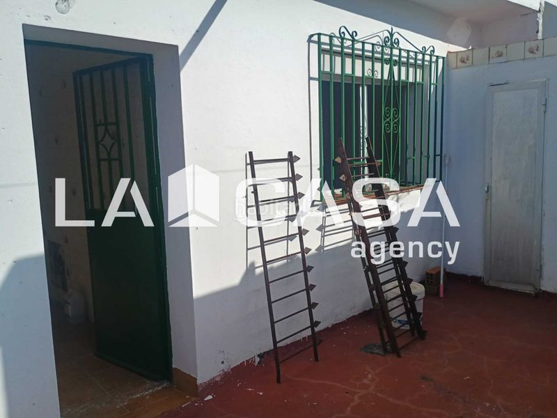 Foto 63826ba2-4566-4453-bc70-00bd71944e55. Casa amb aparcament a La Granja - La Colina - Los Pastores Algeciras