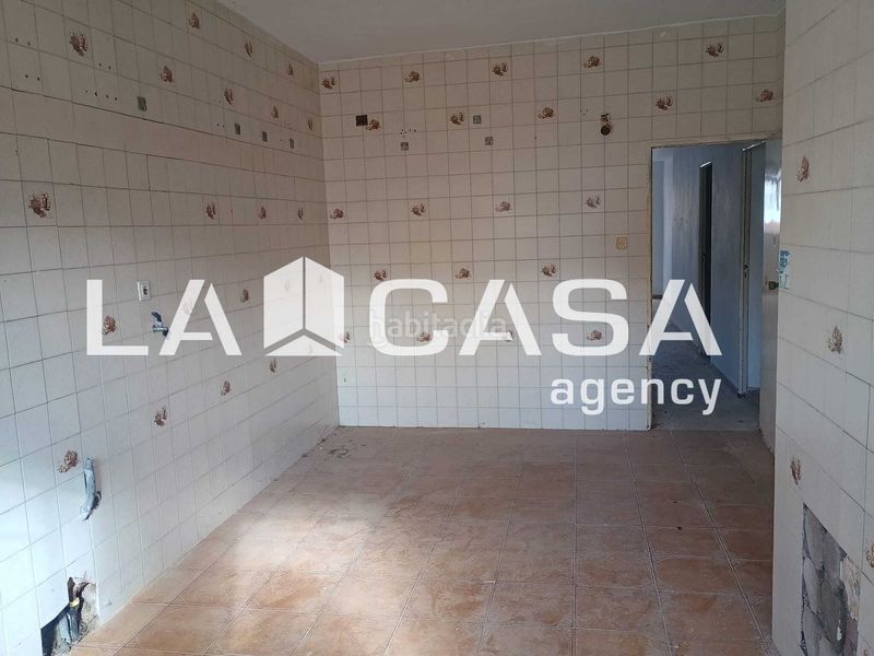 Foto bade14ad-8b34-41fb-8965-b096e3d98fc9. Casa amb aparcament a La Granja - La Colina - Los Pastores Algeciras
