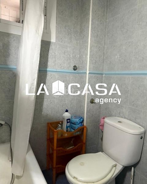 Foto c97f57e2-92a7-4c56-ad68-79ba90df4bce. Piso en El Torrejón - El Cerezo Sevilla