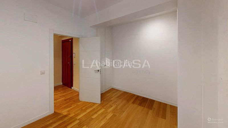 Foto a38eb481-7d74-4f0d-a62b-5f2c530514fb. Pis a Aiora Valencia