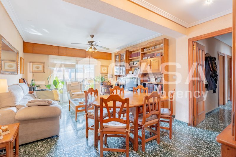 Foto 87af6689-63b2-49f2-aeba-0aae44e7af7c. Piso en Mestalla Valencia