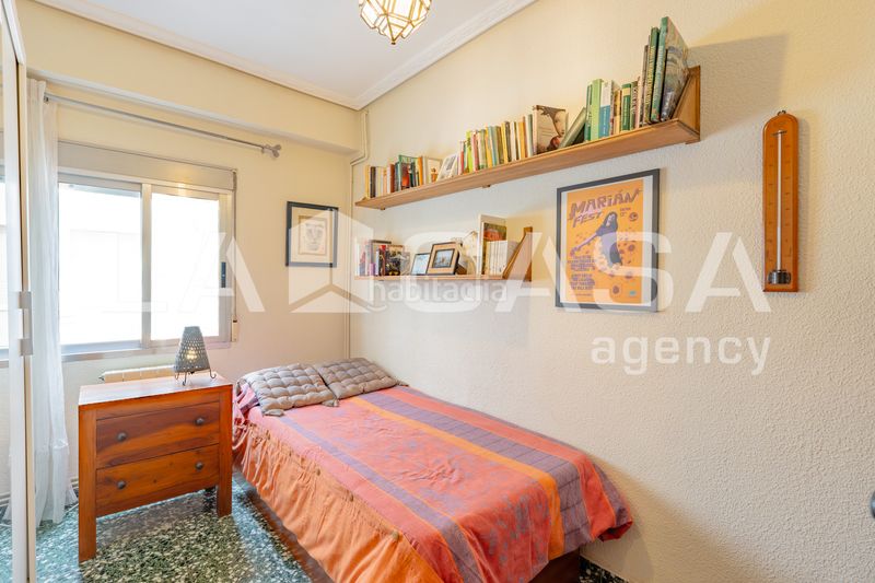 Foto b3565592-b200-4f62-b469-e603bb9c2484. Piso en Mestalla Valencia