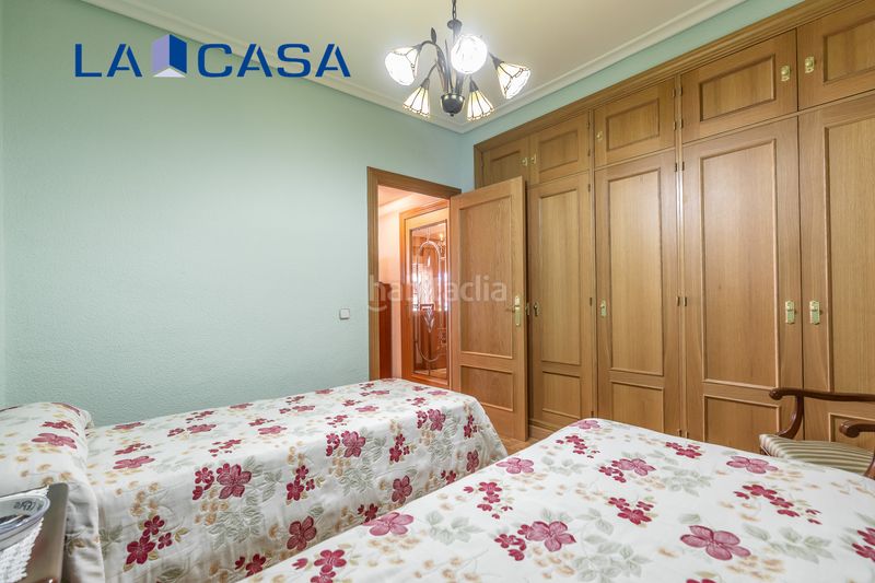 Foto 2cff475b-c68a-4bf2-b758-344272a2a73e. Piso en Palos de Moguer Madrid