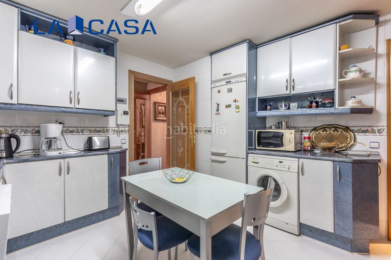 Foto 9cbf9532-f05a-417b-b2da-d10d7acad417. Piso en Palos de Moguer Madrid