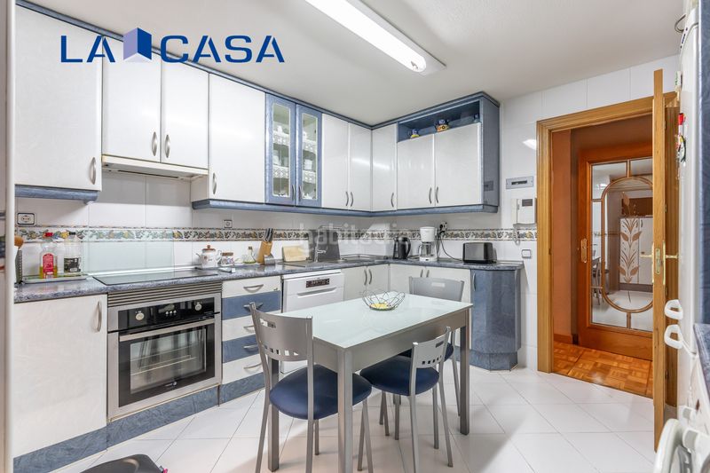 Foto e334f101-1a8e-43c9-a018-f82dee6bf307. Piso en Palos de Moguer Madrid