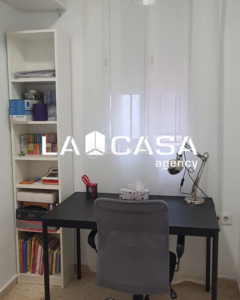 Foto 07e3b565-0e34-4863-9ca9-986f23db0852. Piso en Triana Este Sevilla