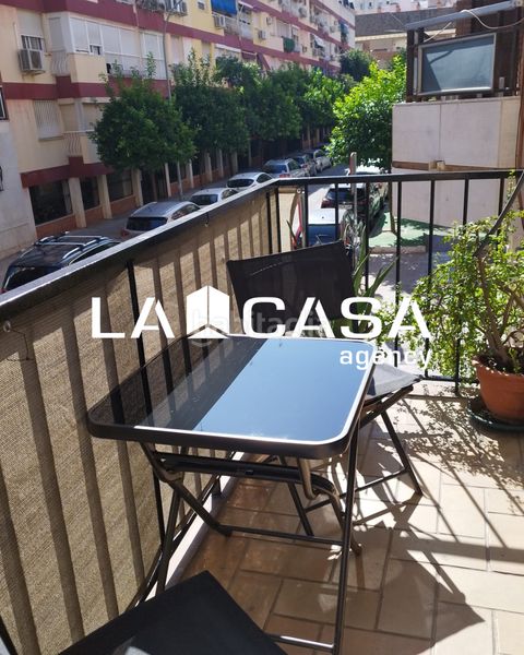 Foto 0cfbd459-152b-4ce4-b23e-4ad74b4b20d3. Piso en Triana Este Sevilla