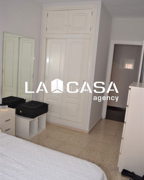 Foto 0d0520d5-3f71-41f1-9e56-60bfd2698005. Piso en Triana Este Sevilla