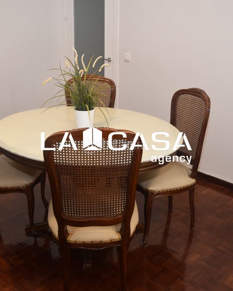 Foto 1bfefabc-eb3d-4832-af62-e3a695e68e5b. Piso en Triana Este Sevilla