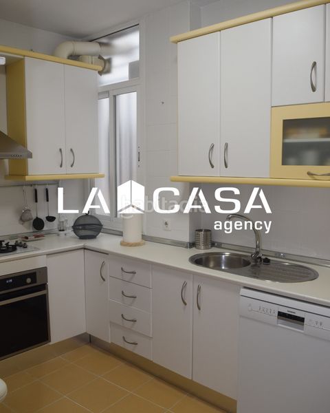 Foto df5b7532-0d94-4f8d-8de9-7b6f813f7e73. Piso en Triana Este Sevilla