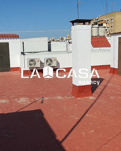 Foto f1106115-1c26-4fae-84c4-2d245ae2998b. Piso en Triana Este Sevilla