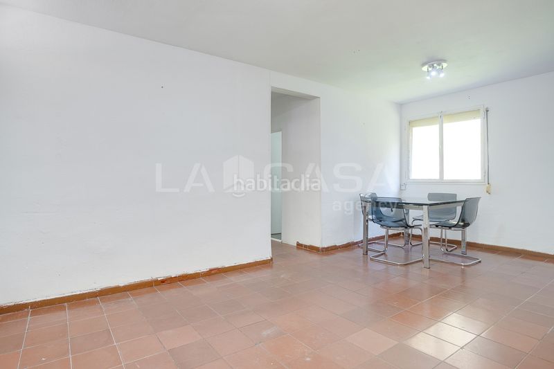 Foto 2974c525-fbbf-4a5b-b1dc-ff940d511c86. Pis a La Verneda - La Pau Barcelona