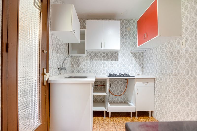 Foto 31bf3ffe-213c-4efc-b66e-1899685030ea. Pis a La Verneda - La Pau Barcelona