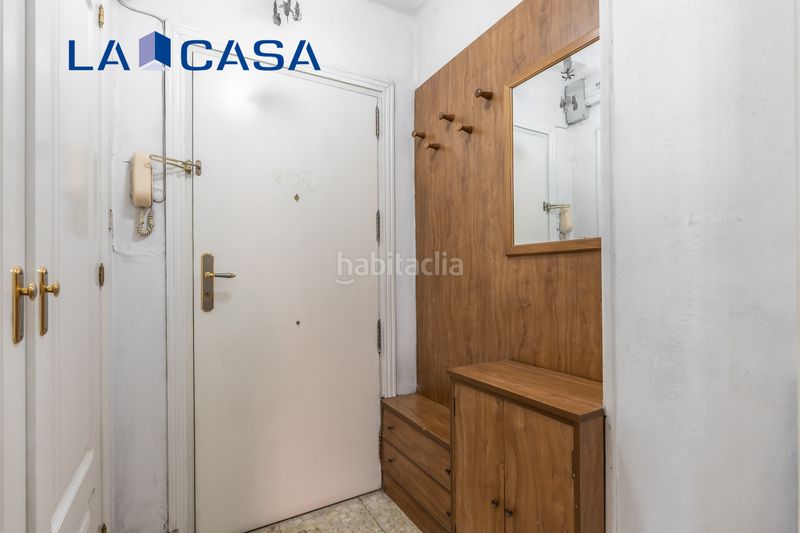 Foto cbee42a8-09b2-4537-8a53-b8bec6099e8a. Pis amb calefacció a Guindalera Madrid