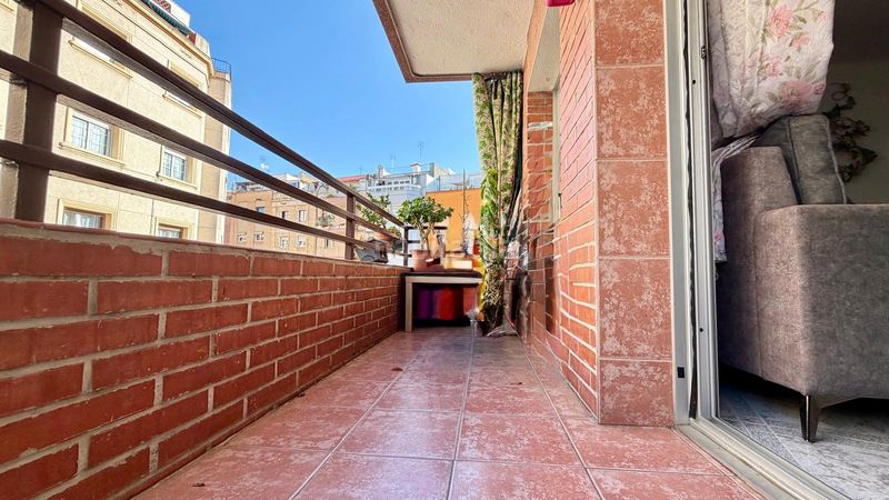 Foto d951d219-2e9d-4898-8449-08d0a245ec0d. Pis amb calefacció a Can Vidalet Esplugues de Llobregat