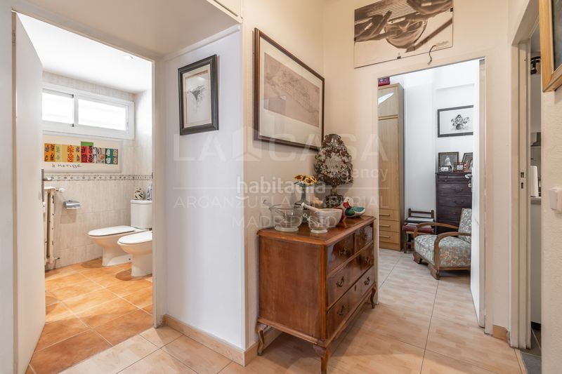 Foto c02bd00d-7ab9-41bc-b494-b00eee673e40. Piso en Imperial Madrid
