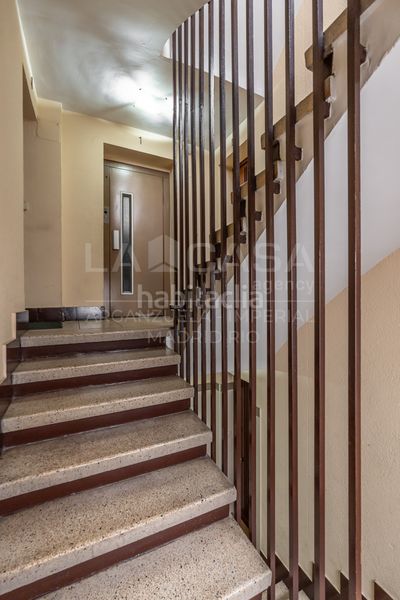 Foto ed4bc660-c3ee-434e-a1fa-7e069ab704ef. Piso en Imperial Madrid