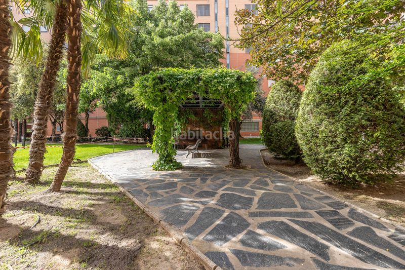 Foto c8f6380d-400b-4602-a0e5-4d89fa3866ee. Pis amb calefacció aparcament piscina a Puerta Bonita Madrid