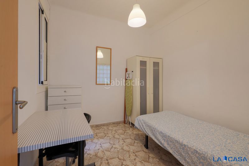 Foto a634f8e7-8351-4bb1-b0d1-829fa5e4f418. Pis a Hostafrancs Barcelona