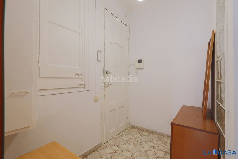 Foto aac7a500-f6a2-4298-b099-998cdcd65735. Pis a Hostafrancs Barcelona