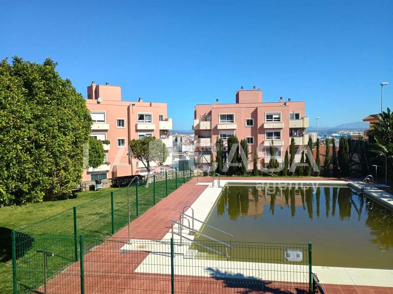 Foto 0cf5a219-45cd-4ba5-98c8-d89c970cb6ee. Pis amb aparcament a San García Algeciras