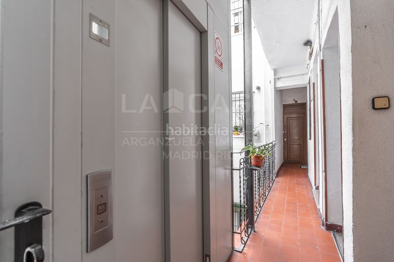Foto 1f41055a-ba4c-4298-adc8-70a68605e37b. Piso en Puerta del Ángel Madrid