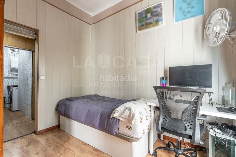 Foto efa4788a-cce5-4b58-adce-c59cc892e048. Piso en Puerta del Ángel Madrid