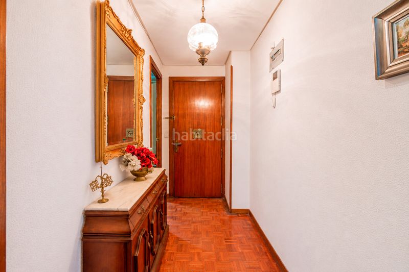Foto 3a4bb6a9-d828-4af7-b35b-b7f9df5cf0e3. Pis amb calefacció a Opañel Madrid