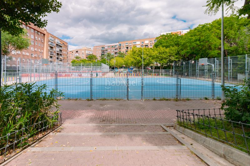 Foto d590c4b4-5951-4e81-85d6-16ebba0ae9eb. Pis amb calefacció a Opañel Madrid