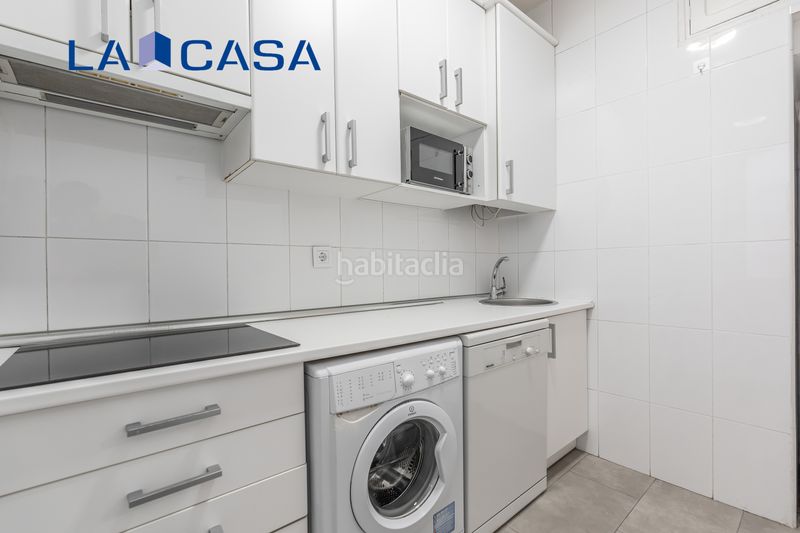 Foto bff3173a-1de2-4aef-a6e9-01769937bac5. Piso en Palos de Moguer Madrid