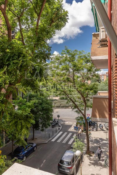 Foto df9095f4-80b7-4ea6-8dab-4cc7ce8526e4. Piso en Imperial Madrid