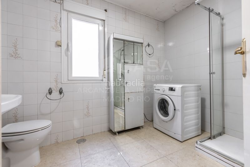 Foto fb98d5ce-054e-42ad-8537-2967376841d9. Piso en Imperial Madrid