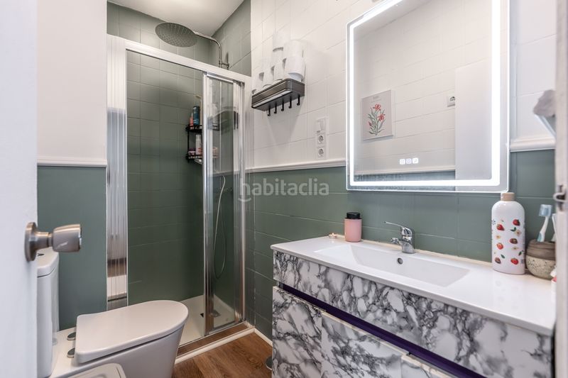 Foto c320d6f8-bef6-4d60-8c2d-25a7a804c351. Piso en Vista Alegre Madrid