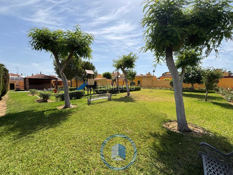 Foto 3f019a14-d860-4cce-9c67-ff799b694d88. Casa aparellada a Condequinto Montequinto