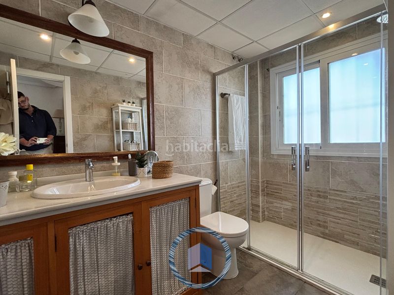 Foto a002f6d5-d80a-46bf-be42-eb700b685100. Casa aparellada a Condequinto Montequinto