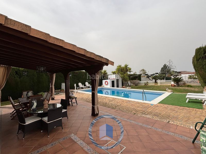 Foto c553c495-19f1-4ace-a71e-5d90f319317d. Chalet en cerros de Montequinto Montequinto