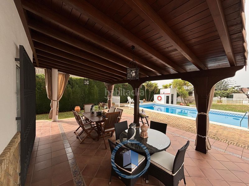 Foto f1a8ebeb-6e72-43fb-96e4-24c087a865c7. Chalet en cerros de Montequinto Montequinto