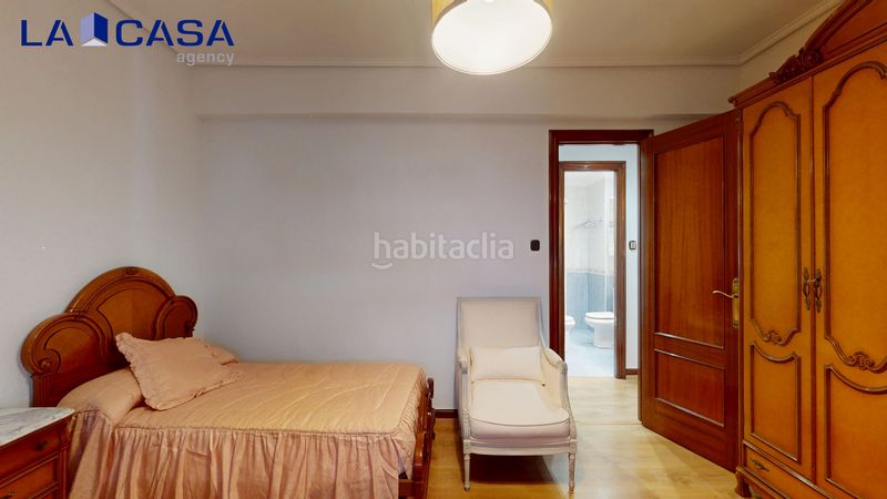 Foto 0bb3a9e1-6785-46ef-8f39-f0c854df9708. Piso en Arangoiti Bilbao