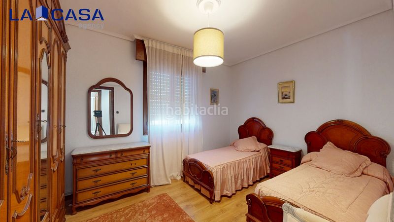 Foto ad69d6af-c80a-410b-8b4e-ce858f3b7735. Piso en Arangoiti Bilbao